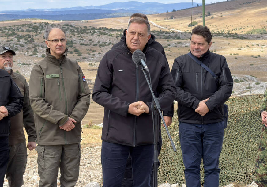 (FOTO) „Snažna Srbija je oslonac srpskom narodu“ Dodik i Minić poručili da je vježba „Pobjednik 2026“ pokazala snagu, obučenost i modernizaciju Vojske