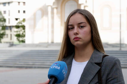 „BROJE MI KRVNA ZRNCA“ Teodora zbog veličanja Mladića zaradila DISCIPLINSKI POSTUPAK na fakultetu u Sarajevu, studiranje nastavlja u Banjaluci