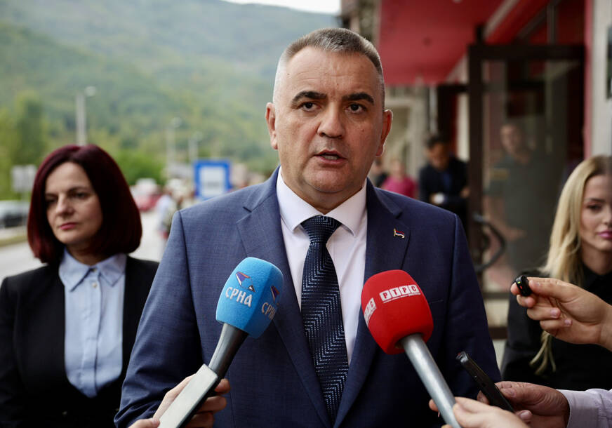 (FOTO) "Cijela Srpska će biti moja kancelarija" Minić u Novom Goraždu poručio da SNSD misli na svaku lokalnu zajednicu
