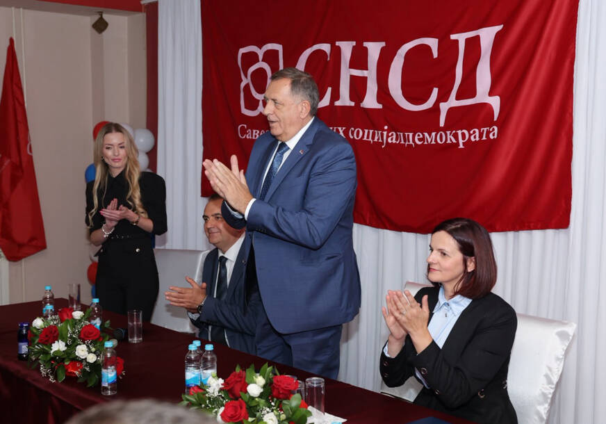 (FOTO) "Ostaćemo posvećeni" Dodik u Novom Goraždu govorio o platama, penzijama i razvoju Srpske
