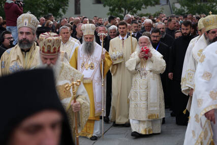 (FOTO) SVEČANO U PALAMA Patrijarh Porfirije osveštao Hram Sabora Svetog arhangela Gavrila