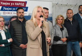 „Nove generacije će učiti šta znače fer-plej i zajedništvo“ Cvijanovićeva obišla sportsku salu u Borkovićima