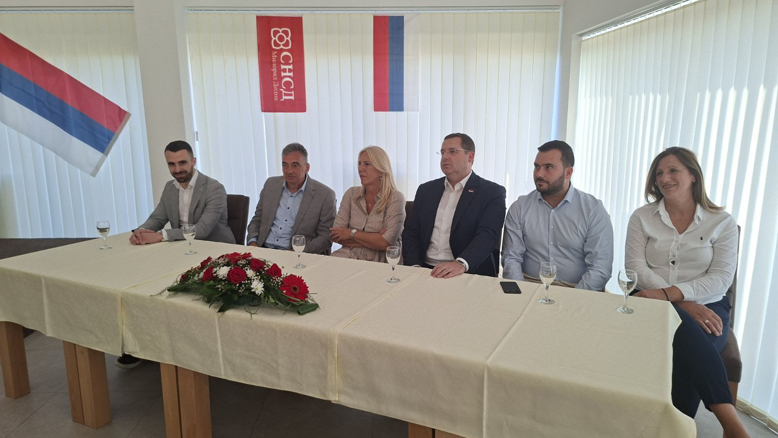 Željka Cvijanović u Driniću "Politike SNSD-a zasnivaju se na interesima građana"