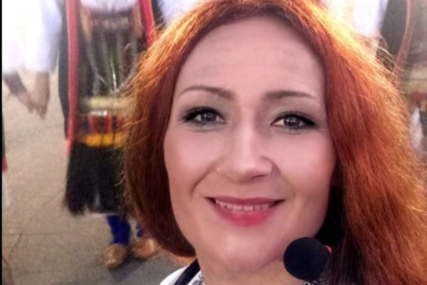 (FOTO) „Srpkinjica Kupreškica“ osvojila mnoga srca: Valentinina lutkica u narodnoj nošnji stigla i do predsjednika Srbije