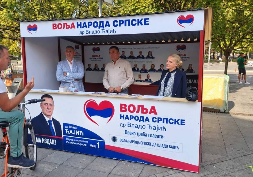 (FOTO) "Zdravstvo u kojima građani neće čekati mjesecima na pregled" Kandidati "Volje naroda Srpske" razgovarali sa stanovnicima Banjaluke