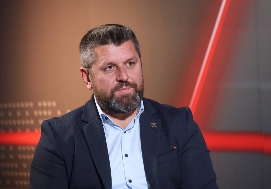 ĆAMIL DURAKOVIĆ 