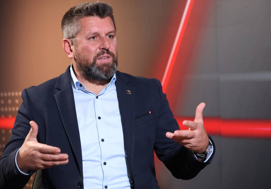 ĆAMIL DURAKOVIĆ 
