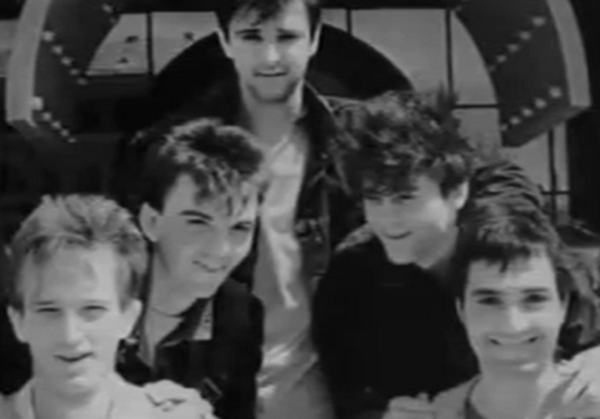 KONCERT KOJI NIKAD NIJE ODRŽAN Prije 40 godine grupa "Crvena Jabuka" doživjela je veliku TRAGEDIJU