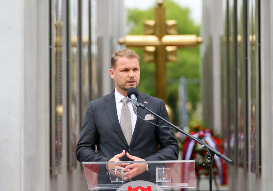 (FOTO) Obilježavanje Dana ratnih vojnih invalida: Stanivuković najavio novi spomen-park pored Centralnog spomen-obilježja