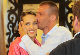 (FOTO) KO JE BILA PRVA ŽENA DANILA IKODINOVIĆA? Prije Maje i Nataše volio je NJU, dobili su i kćerku