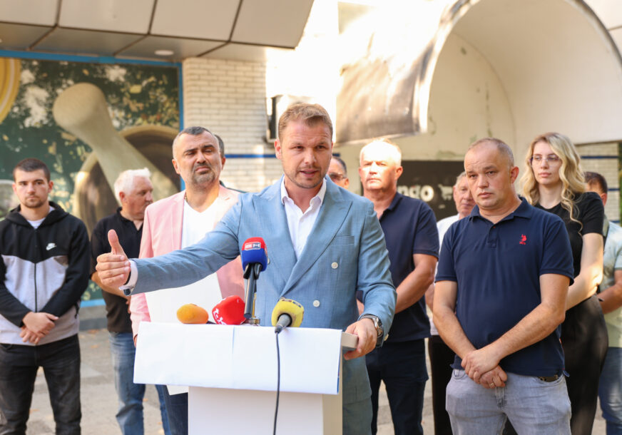 (FOTO) Stanivuković u Tesliću “Javni novac se SISTEMSKI izvlači”