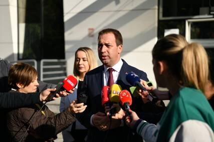 (FOTO) Selak predstavio projekat "24 sata": Cilj je da građani sudska dokumenta dobijaju brže