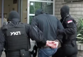 OJADILI ŽENU ZA 1.700 EVRA Lažni doktori harali Beogradom, dizali paniku da su joj teško povrijeđeni najbliži, pa uzimali pare