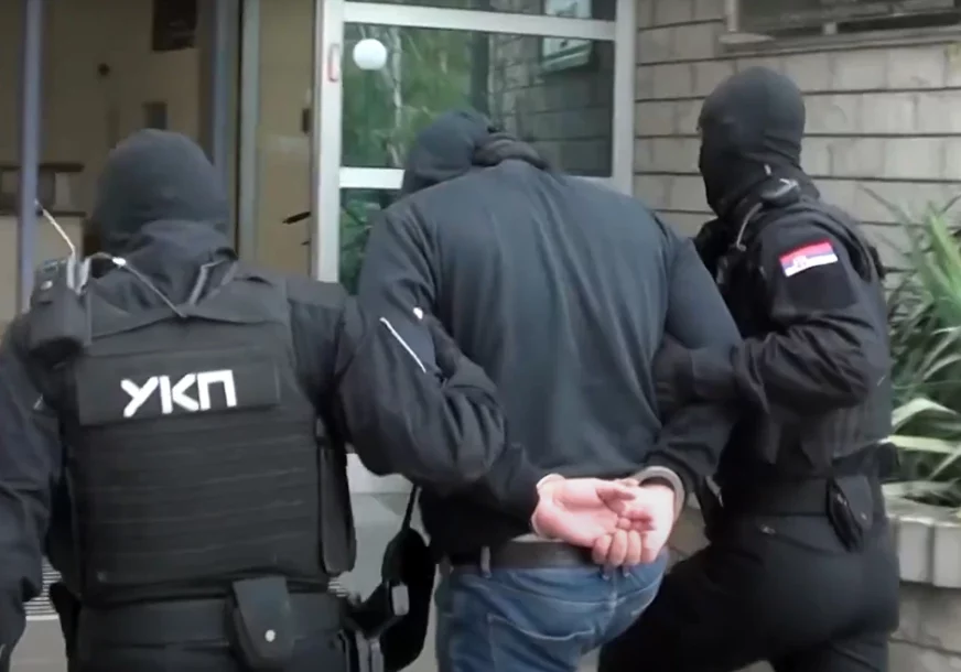 OJADILI ŽENU ZA 1.700 EVRA Lažni doktori harali Beogradom, dizali paniku da su joj teško povrijeđeni najbliži, pa uzimali pare