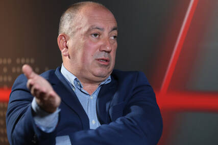 (FOTO) "Ko je pravio dilove sa režimom, a ko nije" Crnadak poručio da je OVO preduslov za NOVI POČETAK OPOZICIJE