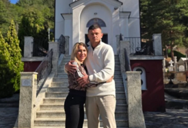 "Vjeruj i desiće se" Jovana Jeremić sa Tigrom posjetila veliku svetinju, pa poslala snažnu poruku