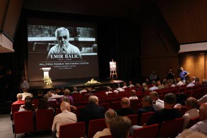 (FOTO) POSLJEDNJI POZDRAV LEGENDI NERETVE U Mostaru održana komemoracija čuvenom skakaču Emiru Baliću