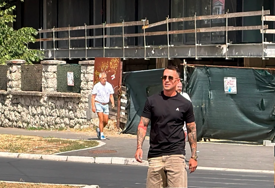 ŠOK PRED ULAZAK U „ELITU 10“ Rijaliti učesnik otkrio „Tad mi je ustanovljen tumor na mozgu“