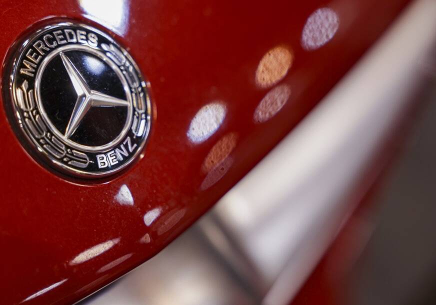 logo mercedesa