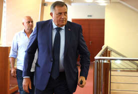 (FOTO) NA KAFI S GENERALOM Dodik se zaputio u Izrael, u Atini imao važan sastanak, a sutra se sastaje s partijarhom