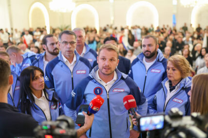 (FOTO) „Brčko postaje čvorište Republike Srpske“ Stanivuković poslao jasnu poruku sa izborne tribine