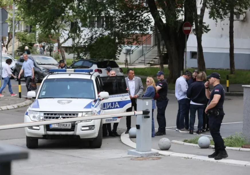 Pucao u vlasnika restorana, pa pokušao da pobjegne: Podignuta optužnica protiv Mihajla (24), policajac ga savladao ispred lokala
