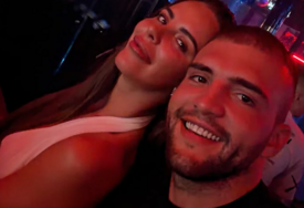 (VIDEO) Užičko kolo usred Kipra: Nakon interesantne objave na mrežama, Veljko Ražnatović "opalio" selfi sa Bogdanom, pa pokazao kako se provode u izlasku