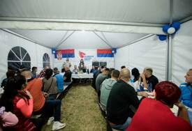 (FOTO) Druženje u Suvom Polju: Slavenko Ristić ulaže novac iz SVOJIH KOMPANIJA u razvoj Srpske
