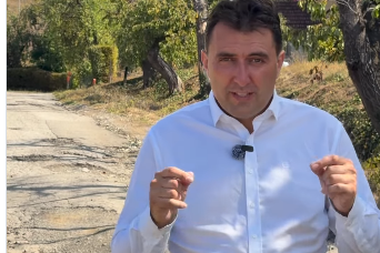 (VIDEO) Bašević krenuo kroz banjalučka naselja: Snimio puteve i klizište, pa PROZVAO STANIVUKOVIĆA