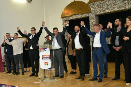 (FOTO) Božović na skupu u Petrovu obećao: Ne damo prirodne resurse Srpske, NEMA RUDARENJA I KOPANJA na Ozrenu