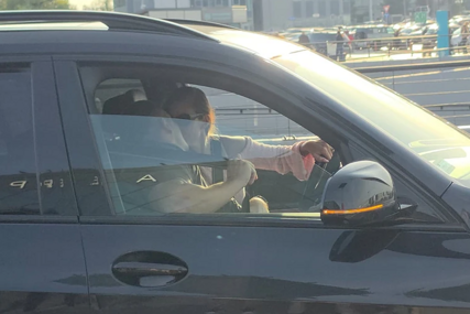PJEVAČ PREVARIO ŽENU PRED MILIONIMA Njihove intimne odnose gledala u istoj sobi, on se poslije oženio drugom