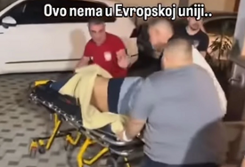 (VIDEO) Gosta iznose na nosilima, a slavlje se nastavlja: Viralni snimak sa slavlja "zapalio mreže"