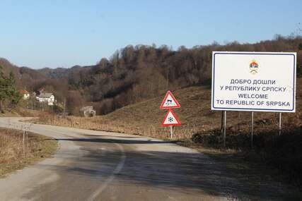 (FOTO) Banjaluka kao "MITSKO BIĆE" na putevima: Provozali smo se rutom na kojoj putokazi "BRIŠU" iz geografije najveći grad Srpske