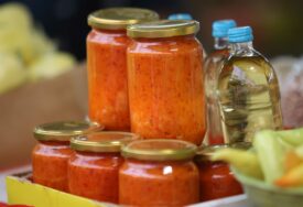 Nemate vremena, imamo rješenje: Ovaj "lažni" ajvar gotov je za samo 30 minuta i može se spremati i u stanu