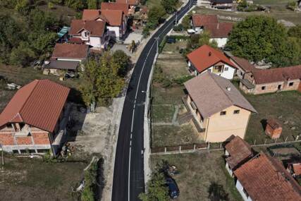 (VIDEO, FOTO) "Urađen prema odgovarajućim standardima i kapacitetima" U saobraćaj pušteno 1.700 metara rekonstruisanog Starog prijedorskog puta