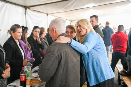 (FOTO) Cvijanovićeva iz Priječana poručila "Banjaluka se vraća realnosti, SNSD-u i ozbiljnim politikama"