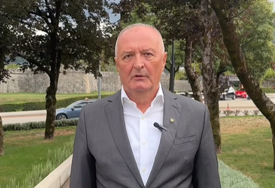 (VIDEO) Helez došao Banjaluku, pa prijetio „Ako neko POKUŠA secesiju, dobiće BRUTALAN odgovor“