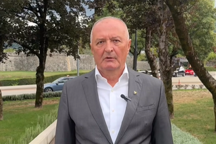 (VIDEO) Helez došao u Banjaluku, pa prijetio „Ako neko POKUŠA secesiju, dobiće BRUTALAN odgovor“