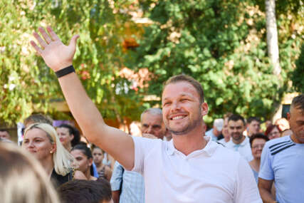 (FOTO) „Vratiti Aluminu narodu i Srpskoj“ Stanivuković u Zvorniku poručio da PSS donosi promjene