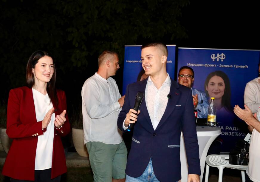 (FOTO) "Pokretačko gorivo promjena" Održan predizborni skup Unije mladih Narodnog fronta