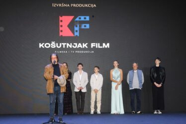 (VIDEO, FOTO) Potresna priča o Jasenovcu: Premijera dugo čekanog filma Lordana Zafranovića “Zlatni rez 42 – Djeca Kozare”
