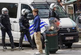 PUCNJAVA U BLIZINI EVROPSKOG PARLAMENTA Jedna osoba ubijena, policajac stradao u odvojenom incidentu