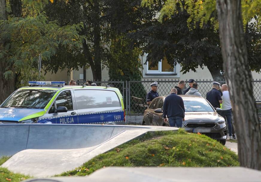 Još jedan NAPAD U ŠKOLI u Poljskoj: Tinejdžer (15) uletio i nožem izbo 3 osobe, direktor  savladao napadača