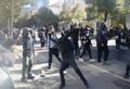 (VIDEO) Haos u Tirani ne prestaje: Policija se obračunava sa demonstrantima u dvorištu pravoslavne crkve