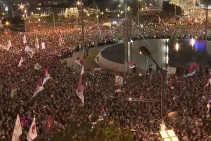 (VIDEO) Kandidati Studentske liste položili zajedničku zakletvu, obratio se i student iz Srpske "Hladna Drina, kičma je jednog naroda, neće biti podjela"