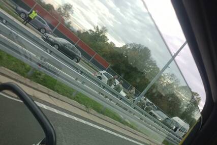 Stvaraju se gužve: Udes na auto-putu kod isključenja za Laktaše
