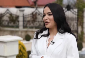 "Dva tanjira i dvije viljuške" Pjevačica odrasla u teškim uslovima, danas uživa u luksuzu