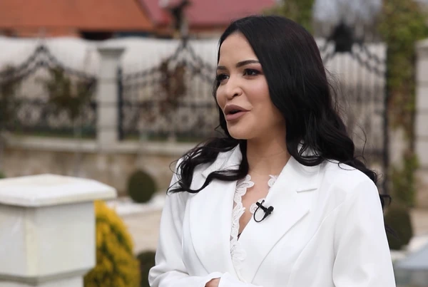 Aleksandra Mladenović bila intimna sa mlađim kolegom "Izgubila sam nevinost sa 19 godina"