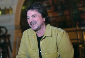 "Za unuke sve može" Alen Islamović otkrio čime se bave njegovi nasljednici i zašto ih ne tjera da se bave muzikom