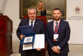 (FOTO) Konferencija „Bezbjednost saobraćaja u lokalnoj zajednici“: Višković upozorio da je neophodan dodatni napor na unapređenju bezbjednosti saobraćaja